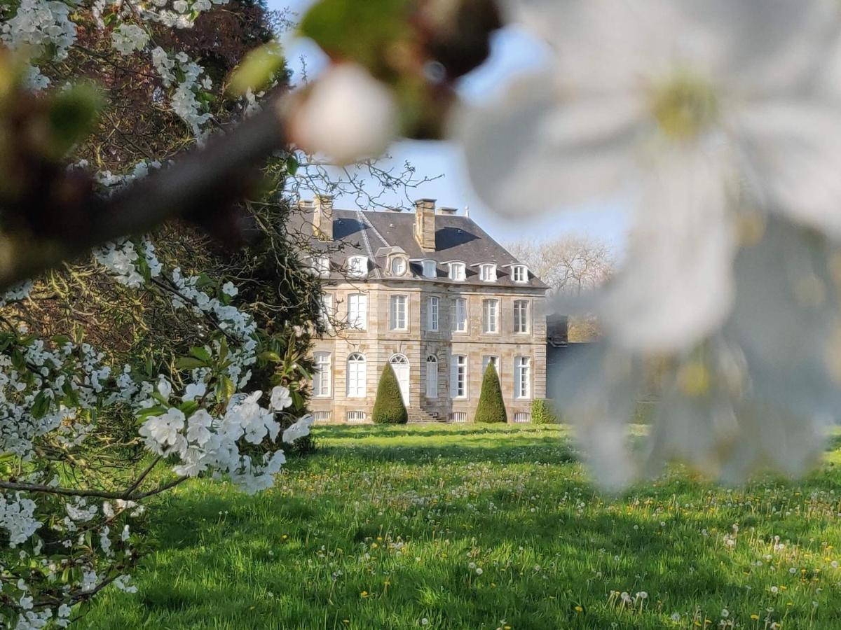 Holiday Home Château de Boucéel Mont Saint Michel Vergoncey Extérieur photo