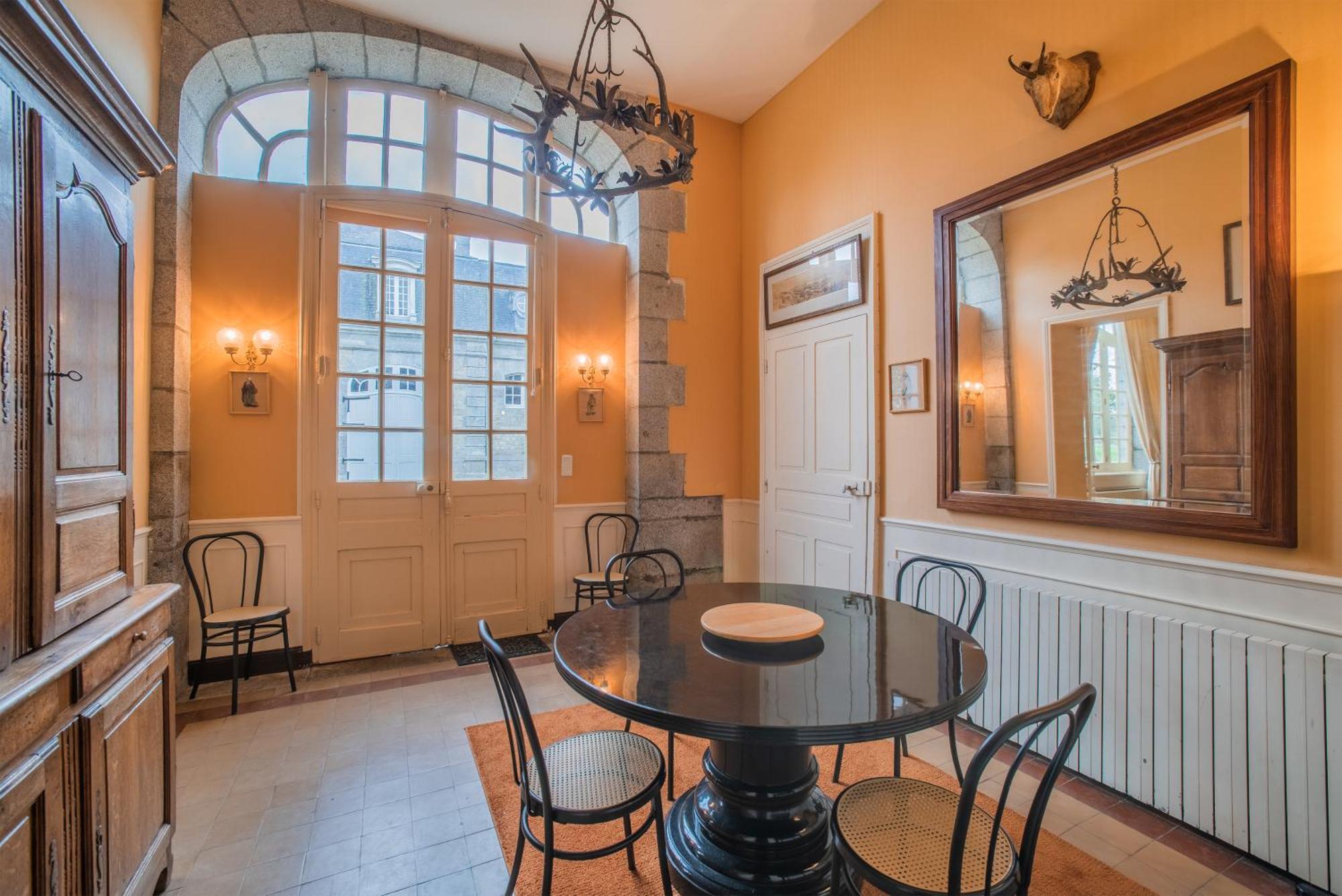 Holiday Home Château de Boucéel Mont Saint Michel Vergoncey Chambre photo